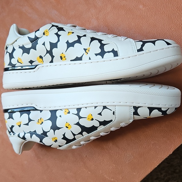 Coach Lowline Daisy Leather Sneakers, Size 11 - Picture 7 of 11